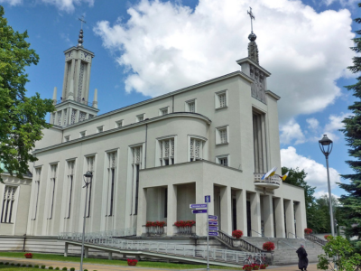 Niepokolanow, Poland